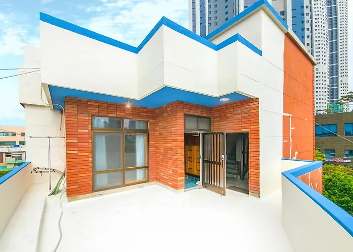 A Spacious And Pleasant For Up To 10 People, Haeundae Station Walking 6 Minutes And Walking 8 Minutes 釜山広域市