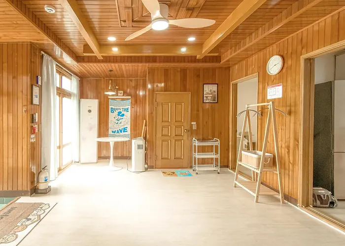 ゲストハウス A Spacious And Pleasant For Up To 10 People, Haeundae Station Walking 6 Minutes And Walking 8 Minutes 3*