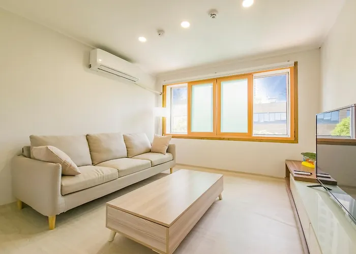 ゲストハウス A Spacious And Pleasant For Up To 10 People, Haeundae Station Walking 6 Minutes And Walking 8 Minutes 釜山広域市