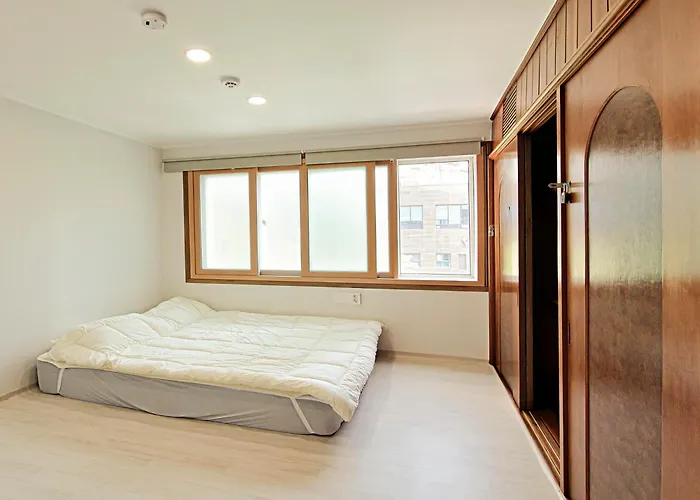 A Spacious And Pleasant For Up To 10 People, Haeundae Station Walking 6 Minutes And Walking 8 Minutes ゲストハウス 釜山広域市